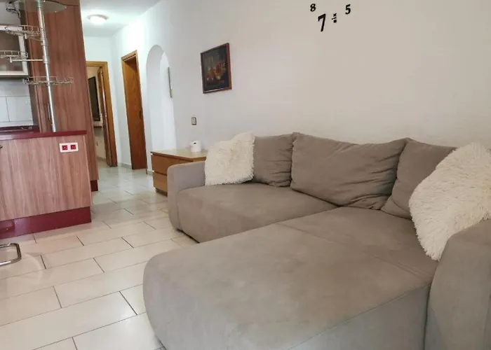 2Bed Apartment Pool View- San Eugenio